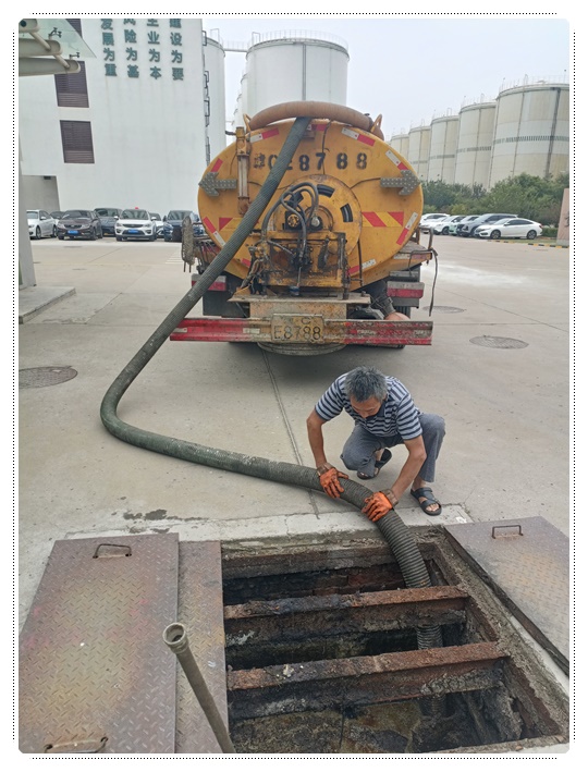 南朗镇隔油池清掏