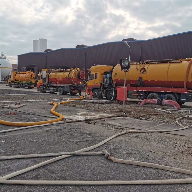 南朗镇污水池清理